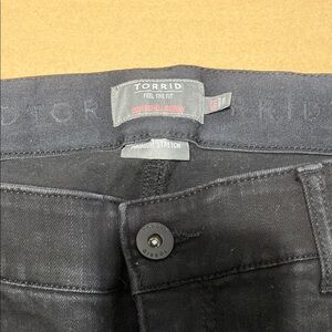 Torrid Women’s Skinny Jeans in Black